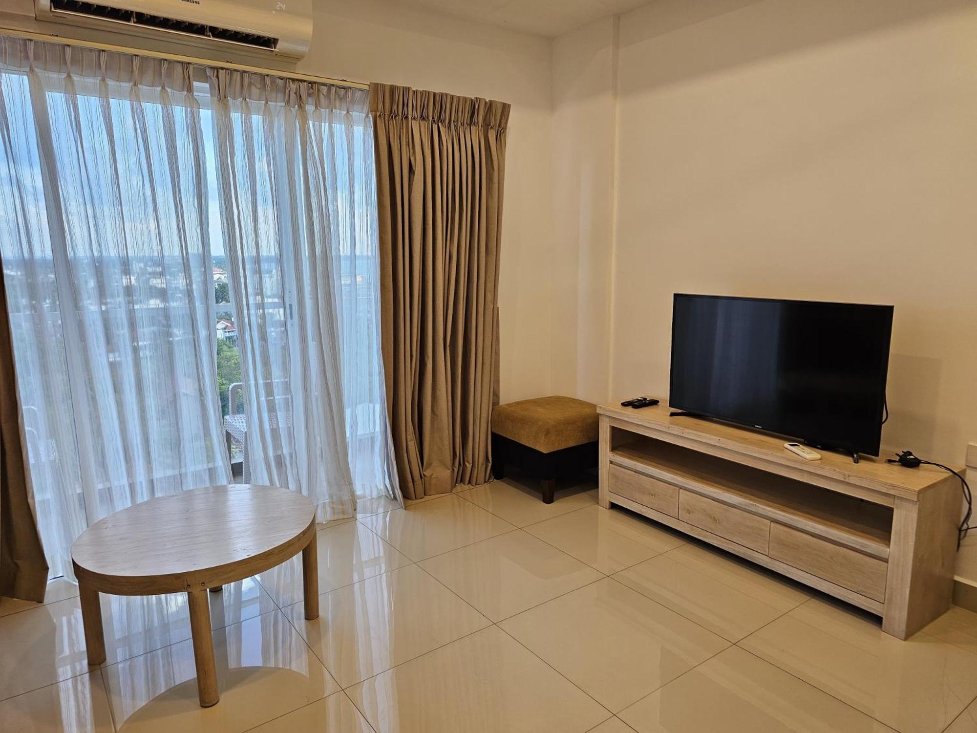 Ocean Breeze Sea View Luxury Apartments Negombo Buitenkant foto